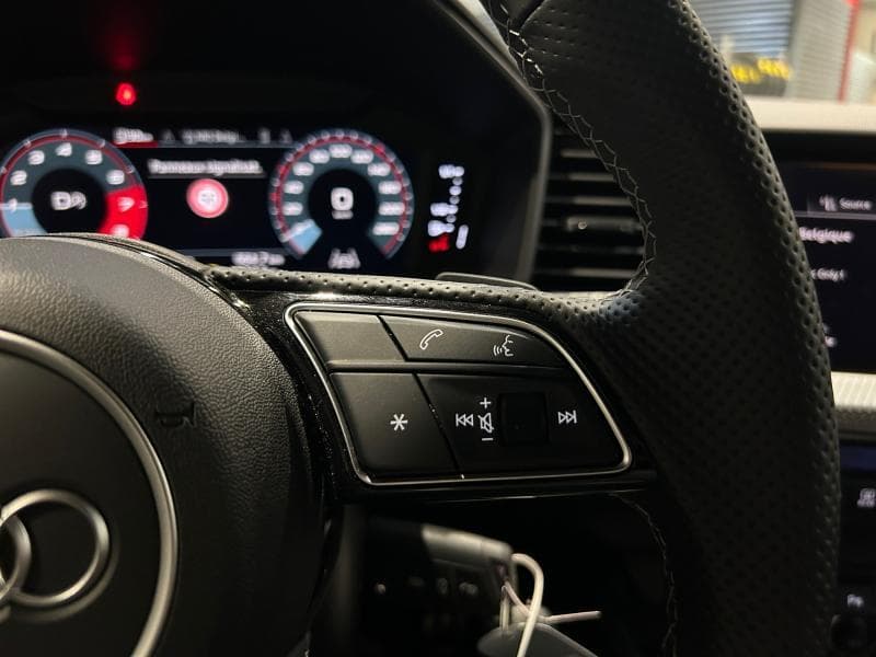 Audi A1 S-line Int/Ext | 1.0 TSI 95cv | Carplay | Virtual Cockpit | Sièges AV chauffants | Capteurs AV/AR - 25
