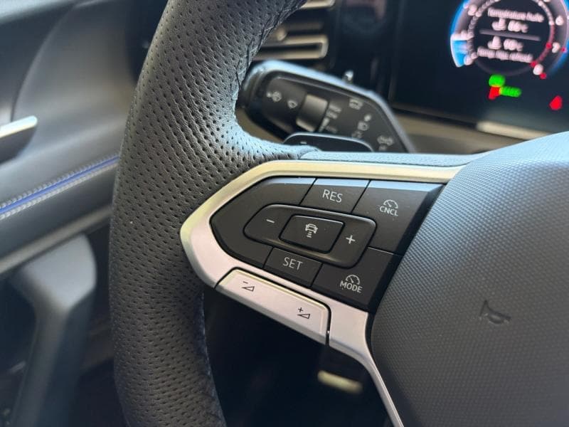 Volkswagen Tiguan R-Line | 1.5 TSI 150cv | GPS | Caméra | Toit pano | Attelage - 15