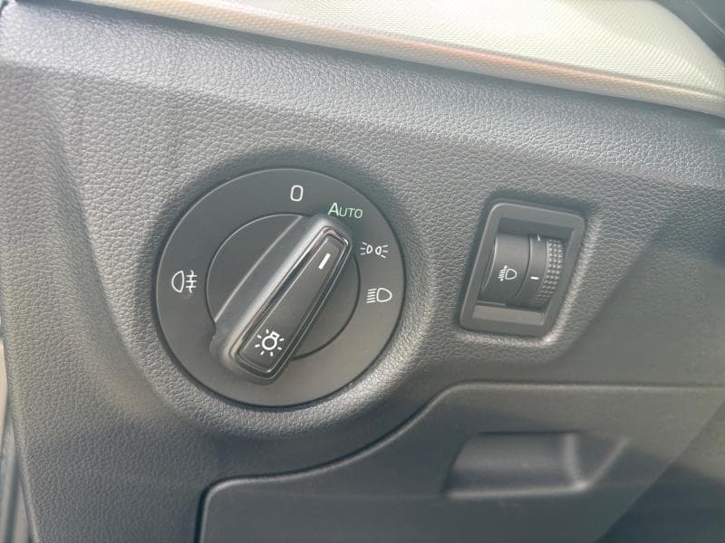 Skoda Kamiq Ambition | 1.0 tsi 110cv | GPS | Caméra | Carplay | Capteurs Av/Ar | Clim auto | Sièges Av chauffants - 27