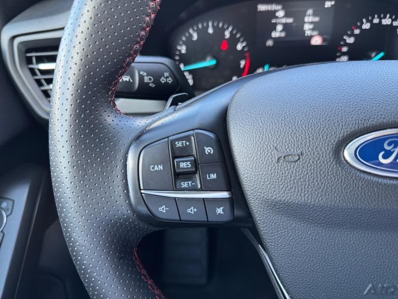 Ford Focus ST-Line | 1.0 EcoBoost 125cv | GPS | Bluetooth | Caméra | Capteurs Av & Arr - 17