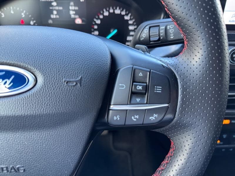 Ford Focus ST-Line | 1.0 EcoBoost 125cv | GPS | Bluetooth | Caméra | Capteurs Av & Arr - 18