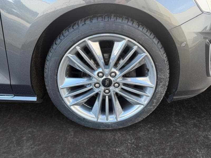 Ford Focus Vignale | 1.0 EcoBoost 125cv | Caméra | GPS | Attelage | Sièges Av chauffants - 11