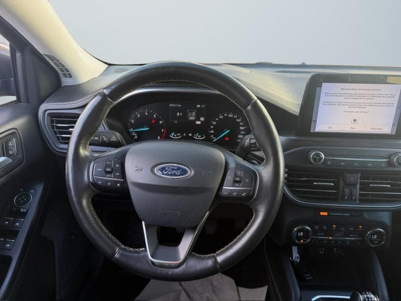 Ford Focus Vignale | 1.0 EcoBoost 125cv | Caméra | GPS | Attelage | Sièges Av chauffants - 13