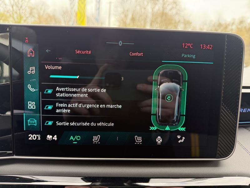 Renault R4 Dispo 30/04/2026 E-Tech electric Iconic - 18