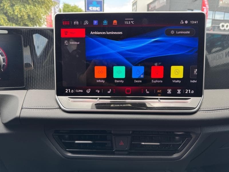 Volkswagen Tiguan Life | 1.5 Etsi 150cv | Carplay | Caméra | Sièges chauffants Av | Capteurs av & Ar - 25