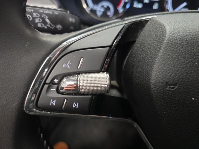 Skoda Fabia Ambition | 1.0 TSI 95cv | Carplay | Caméra | GPS | Clim auto - 14