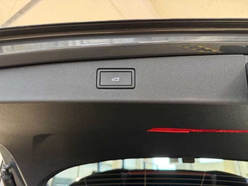 Volkswagen Tiguan Goal Edition | 1.5 TSi 131 CV | Carplay Navi | Attelage de remorque | Attelage de remorque | Toit Panoramique - 20