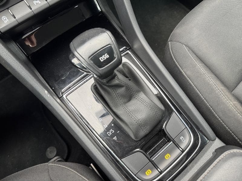 Skoda Karoq Ambition | 2.0 TDI 116cv | Carplay | Caméra | GPS | Attelage - 29