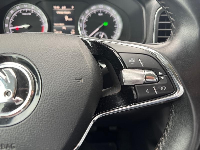 Skoda Karoq Ambition | 2.0 TDI 116cv | Carplay | Caméra | GPS | Attelage - 18