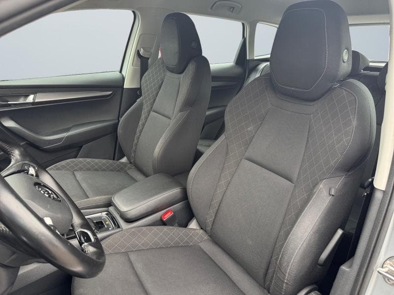 Skoda Karoq Ambition | 2.0 TDI 116cv | Carplay | Caméra | GPS | Attelage - 11