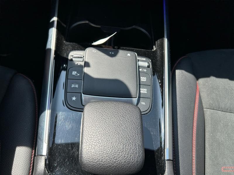 Mercedes-Benz GLA 180 AMG Line | 1.3 L 136Cv | Caméra | GPS | Virtual Cockpit | Capteurs AV+AR - 23
