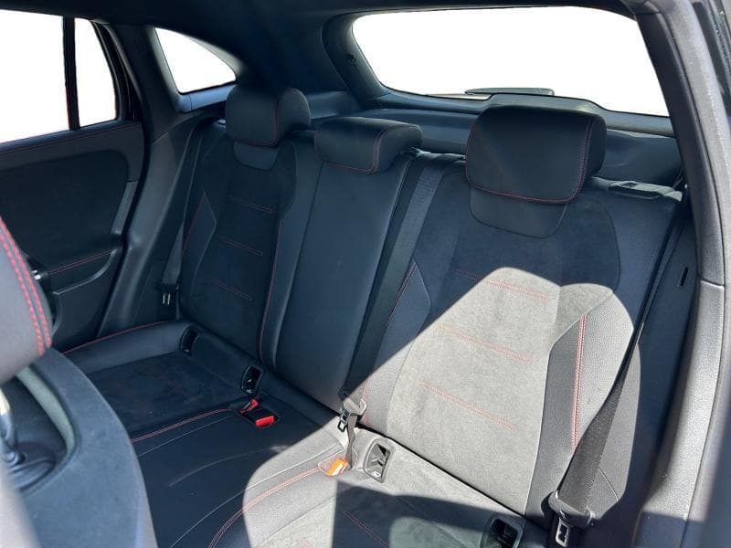 Mercedes-Benz GLA 180 AMG Line | 1.3 L 136Cv | Caméra | GPS | Virtual Cockpit | Capteurs AV+AR - 12