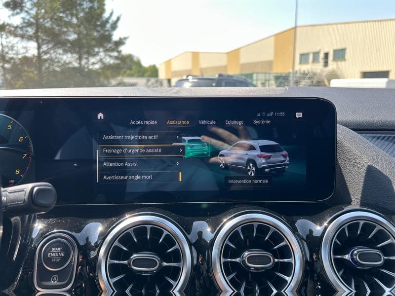 Mercedes-Benz GLA 180 AMG Line | 1.3 L 136Cv | Caméra | GPS | Virtual Cockpit | Capteurs AV+AR - 20