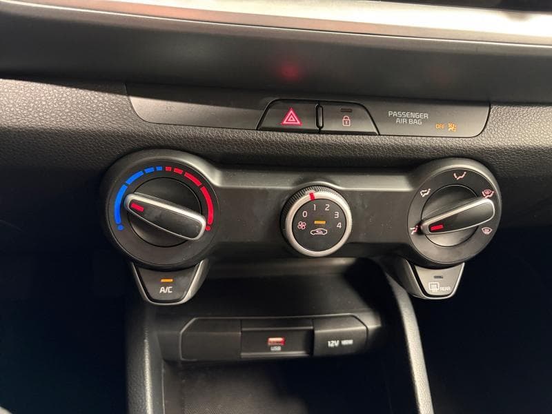 Kia Stonic Stonic | 1.0 99cv | CarPlay | Caméra | GPS | Clim - 25