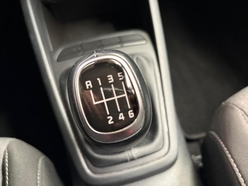 Kia Stonic Stonic | 1.0 99cv | CarPlay | Caméra | GPS | Clim - 24