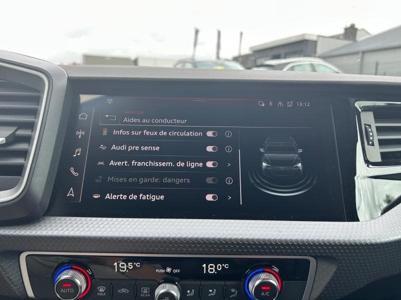 Audi A1 S-Line | 1.0 TSI 116cv | Carplay | Caméra | Clim auto | Virtual Cockpit - 19