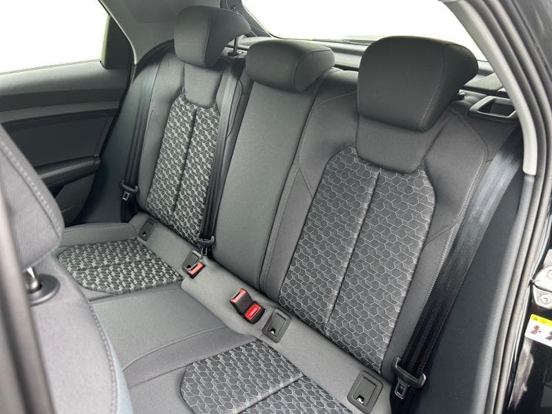 Audi A1 S-Line | 1.0 TSI 116cv | Carplay | Caméra | Clim auto | Virtual Cockpit - 12