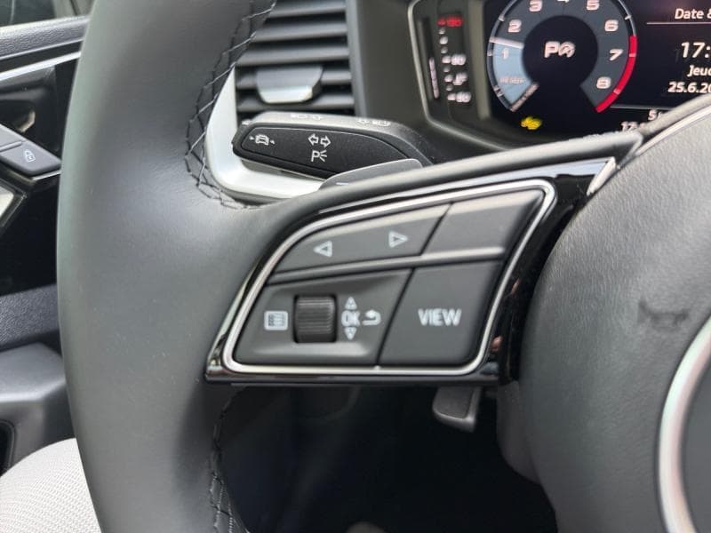 Audi A1 S-Line| 1.0 TFSI 116cv | Carplay | Capteurs AV+AR | Caméra | Clim auto @ Jantes alu | Led | Virtual Cockpit - 17