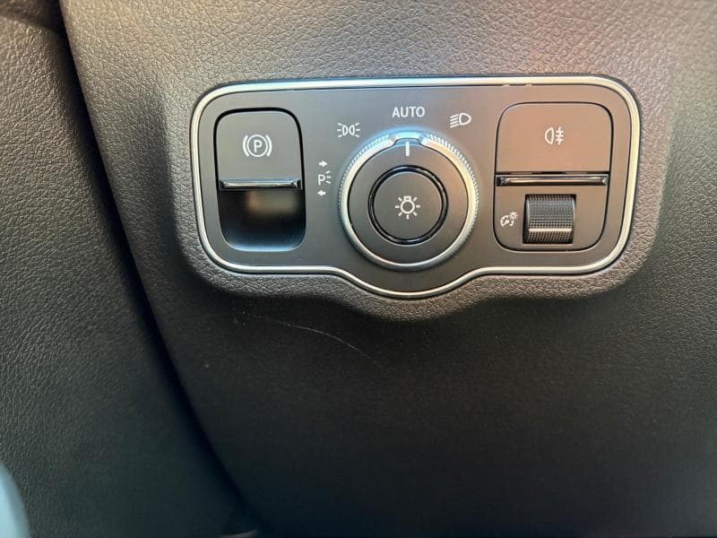 Mercedes-Benz GLB 180 Pack AMG | 1.3 136cv | 7 Places | Carplay | Caméra | Attelage - 19