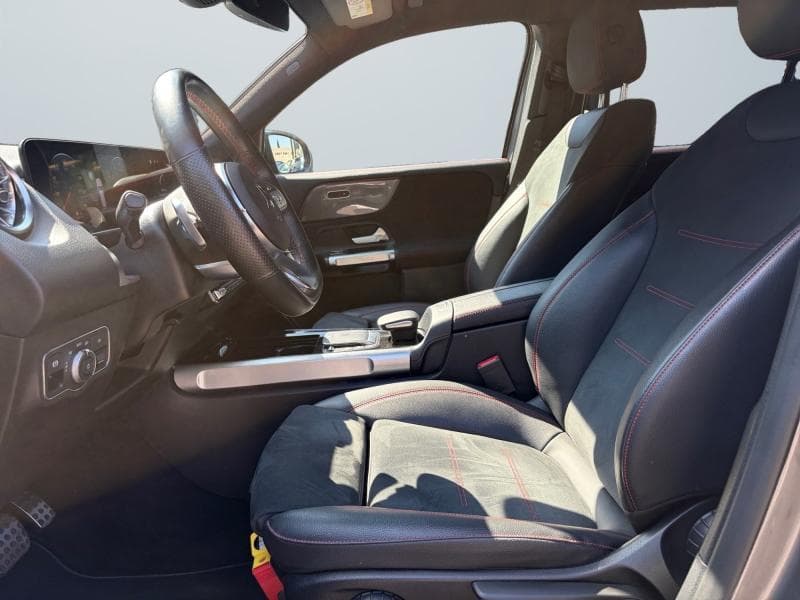 Mercedes-Benz GLB 180 Pack AMG | 1.3 136cv | 7 Places | Carplay | Caméra | Attelage - 12