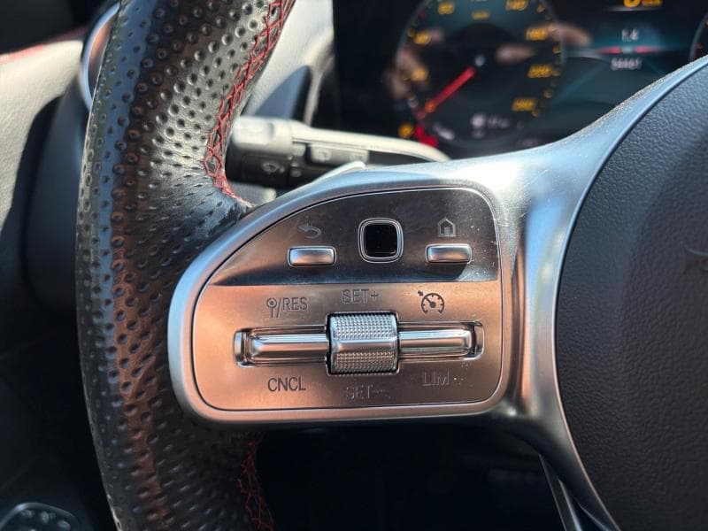 Mercedes-Benz GLB 180 Pack AMG | 1.3 136cv | 7 Places | Carplay | Caméra | Attelage - 21