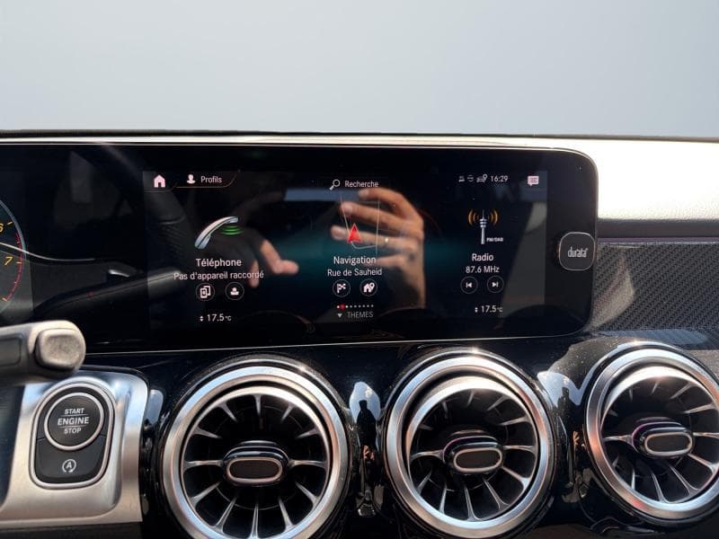 Mercedes-Benz GLB 180 Pack AMG | 1.3 136cv | 7 Places | Carplay | Caméra | Attelage - 25