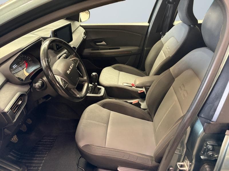 Dacia Jogger Extreme | 1.0 Tce 110cv | GPS | Caméra | Attelage - 10