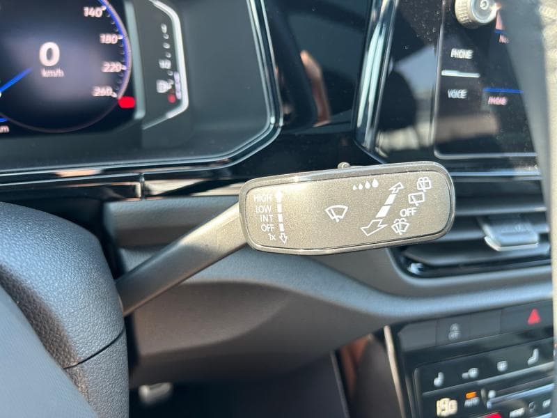 Volkswagen T-Roc R-line | 1.5 TSI 150cv | Carplay | Caméra | Toit ouvrant | Sièges Av chauffants - 25