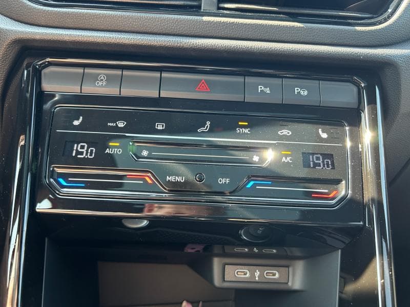 Volkswagen T-Roc R-line | 1.5 TSI 150cv | Carplay | Caméra | Toit ouvrant | Sièges Av chauffants - 20