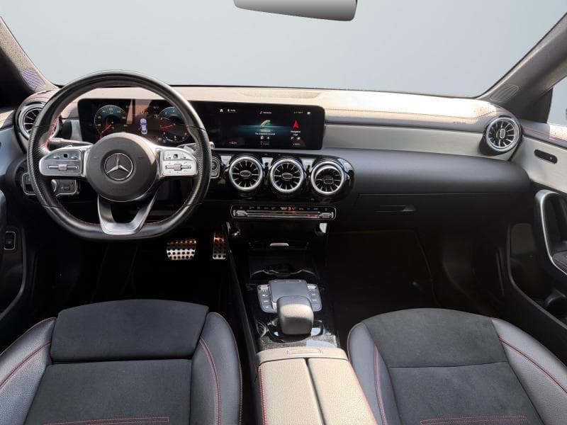 Mercedes-Benz CLA 180 CLA Pack AMG | 1.3 essence 136 cv | Toit ouvrant | camera | Bluethoot | sièges chauffants - 9