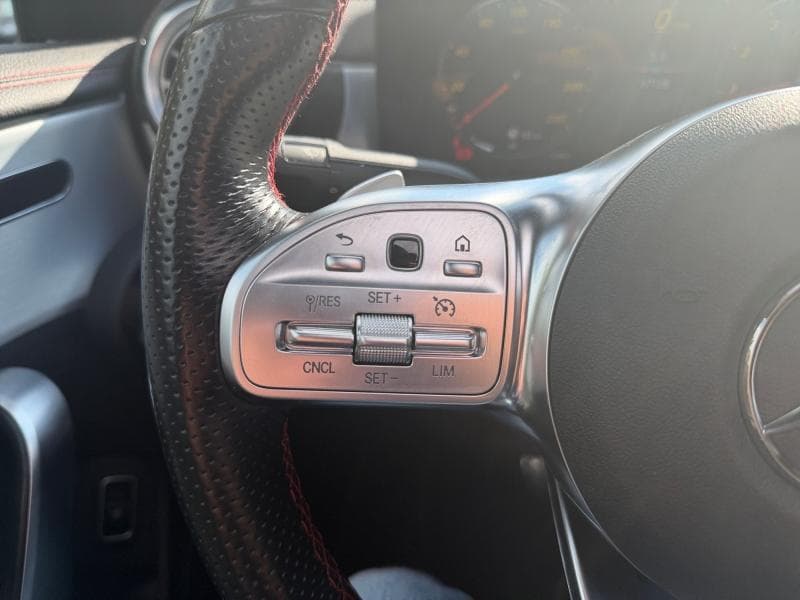 Mercedes-Benz CLA 180 CLA Pack AMG | 1.3 essence 136 cv | Toit ouvrant | camera | Bluethoot | sièges chauffants - 18