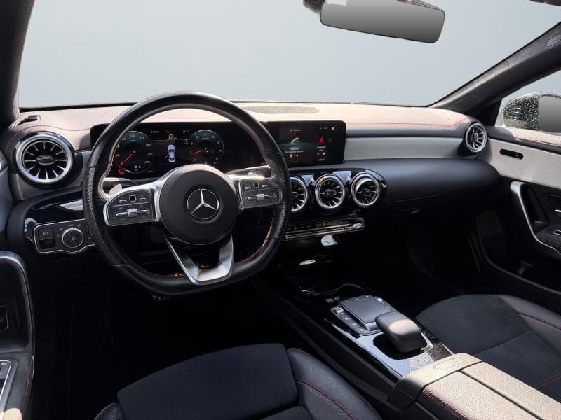 Mercedes-Benz CLA 180 CLA Pack AMG | 1.3 essence 136 cv | Toit ouvrant | camera | Bluethoot | sièges chauffants - 2