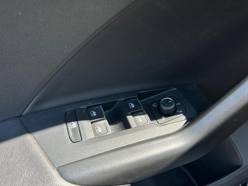 Volkswagen T-Cross R-Line | 1.0 TSI 116cv | Carplay | Caméra | GPS | Sièges Av chauffants - 29
