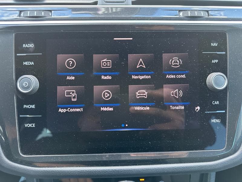 Volkswagen Tiguan 2.0 TDI 150HP | Caméra | Car Play | Attelage | - 21