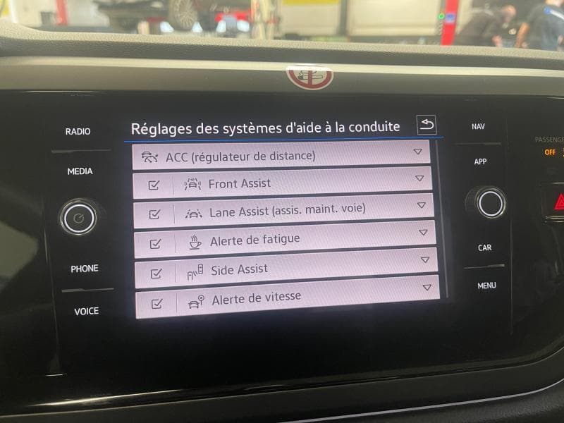 Volkswagen Taigo R-Line | 1.0 TSI 116cv | Carplay | Sièges chauffants| Caméra | Keyless - 24