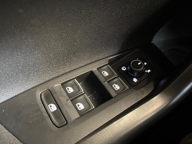 Volkswagen Taigo R-Line | 1.0 TSI 116cv | Carplay | Sièges chauffants| Caméra | Keyless - 25