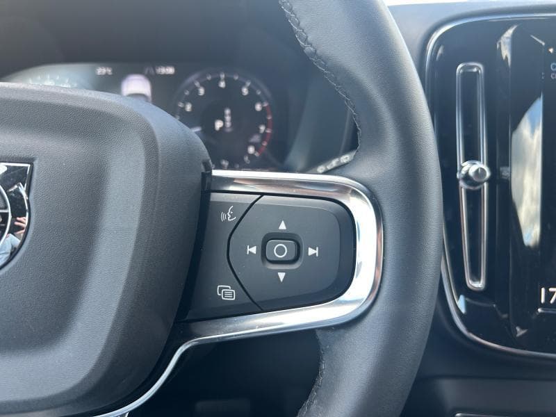 Volvo XC40 Core | 1.5T 129cv | Carplay | GPS | Caméra | Sièges Av chauffants - 24