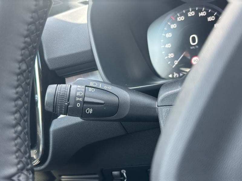 Volvo XC40 Core | 1.5T 129cv | Carplay | GPS | Caméra | Sièges Av chauffants - 25