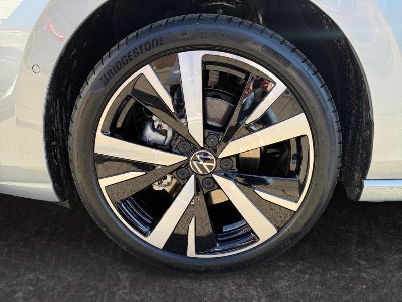 Volkswagen Golf VIII Life Business | 1.5 eTSI 116 CV | Boite auto | Camera | GPS | Sieges av chauffants | + kit hiver | kms evolutifs - 12