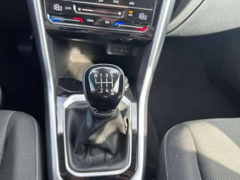 Volkswagen T-Roc Life | 1.0 TSI 110cv | Carplay | Capteurs Av+Ar | Virtual Cockpit | Clim auto - 22