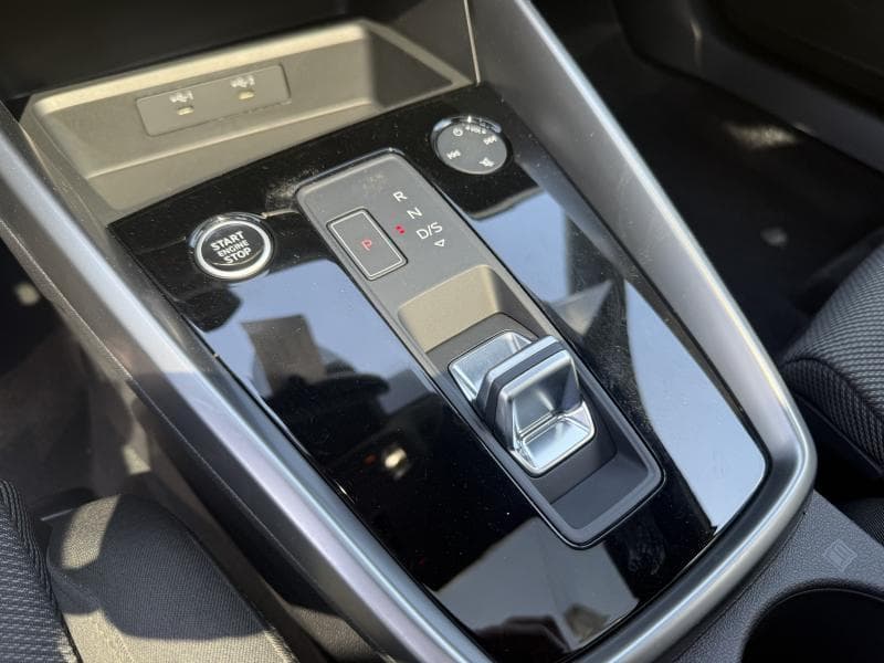 Audi A3 S-Line | 2.0 TDI 116cv | Carplay | Toit ouvrant | Caméra | GPS - 23