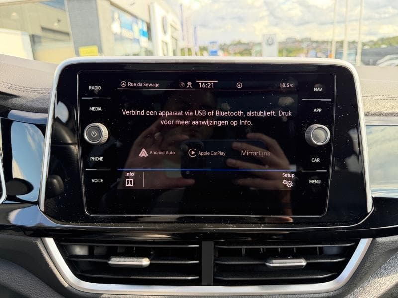 Volkswagen T-Roc R-line | 1.0 TSI 110cv | Carplay | Caméra | Toit ouvrant | GPS - 24