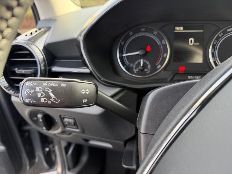 Skoda Fabia Active | 1.0 MPi 65 cv | Clim | Capteurs arr | Carplay | Bluetooth - 15