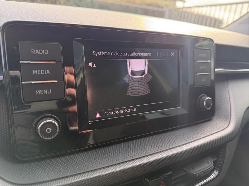 Skoda Fabia Active | 1.0 MPi 65 cv | Clim | Capteurs arr | Carplay | Bluetooth - 22