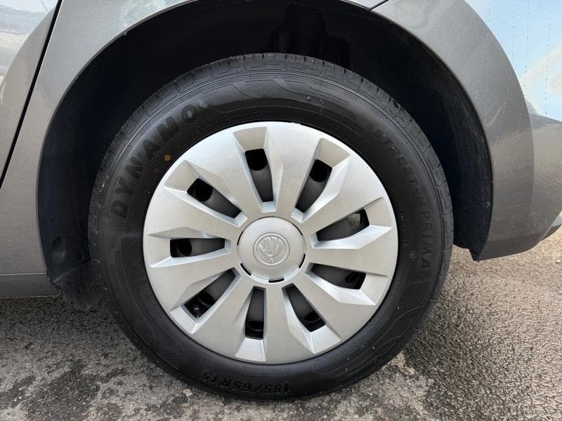 Skoda Fabia Active | 1.0 MPi 65 cv | Clim | Capteurs arr | Carplay | Bluetooth - 29