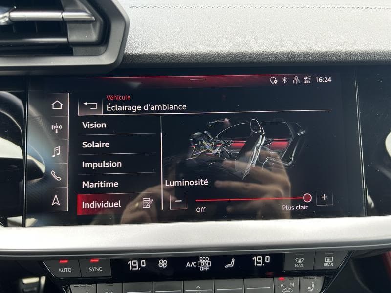 Audi A3 Sportback S-Line int et ext | 1.0 TFSI 110 CV | Boite auto | Capteurs av et arr | GPS | Carplay - 22