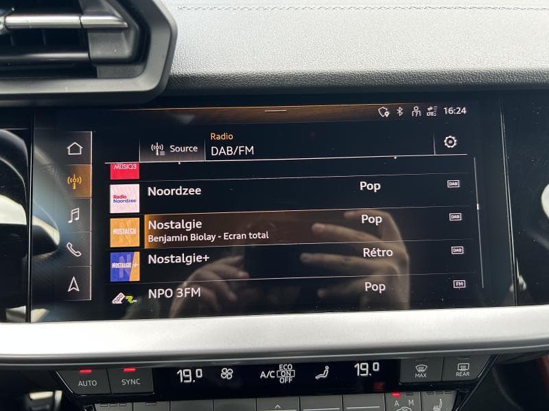 Audi A3 Sportback S-Line int et ext | 1.0 TFSI 110 CV | Boite auto | Capteurs av et arr | GPS | Carplay - 23