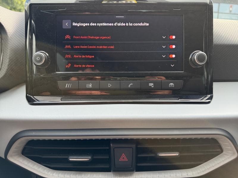 Seat Arona Style | 1.0 TSI 95cv | Carplay | Caméra | Keyless | Sièges Av chauffants - 24
