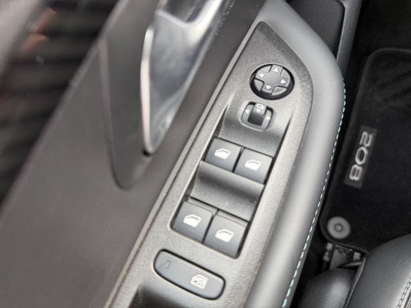 Peugeot 208 Allure | 1.5 diesel 102 cv | clim auto | attache remorque | carplay - 27