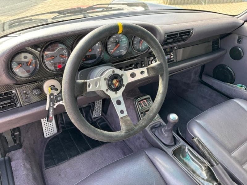 Porsche 911 Carrera 4 TURBO-LOOK - 29